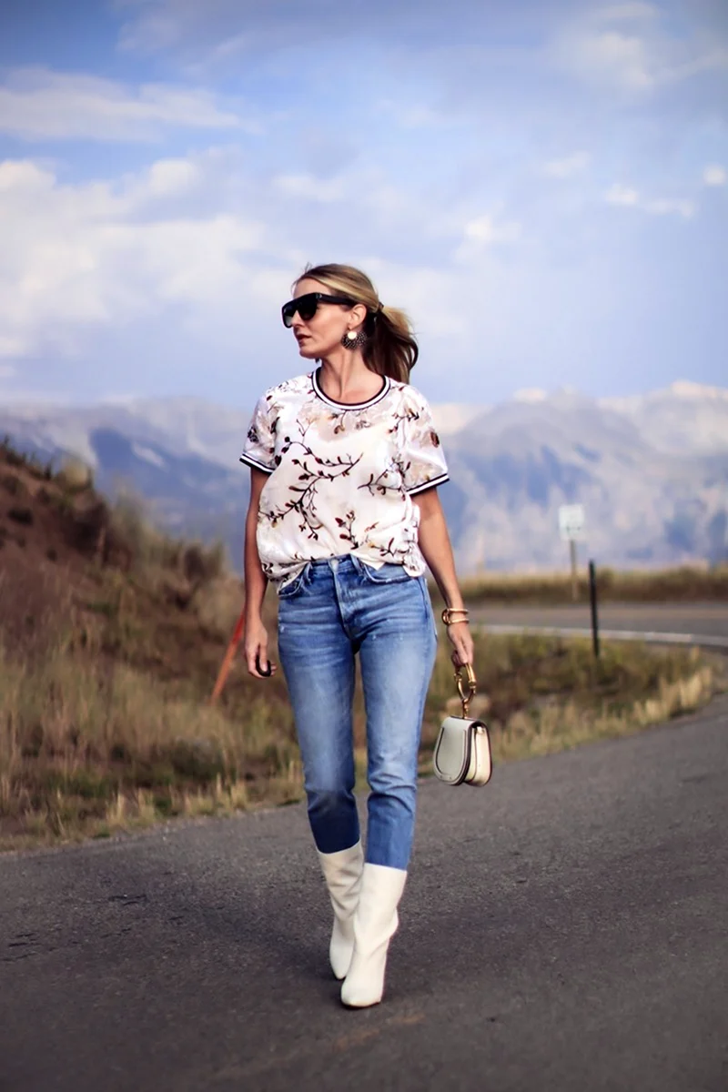 Образ с белыми полусапожками