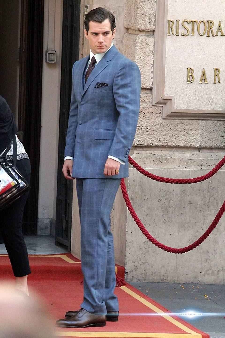 Генри Кавилл в костюме