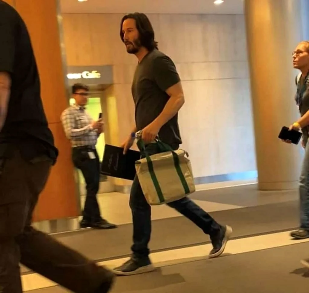 Киану Ривз сейчас 2020 папарацци