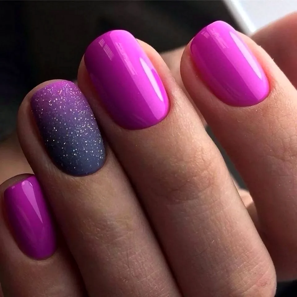 Маникюр фуксия