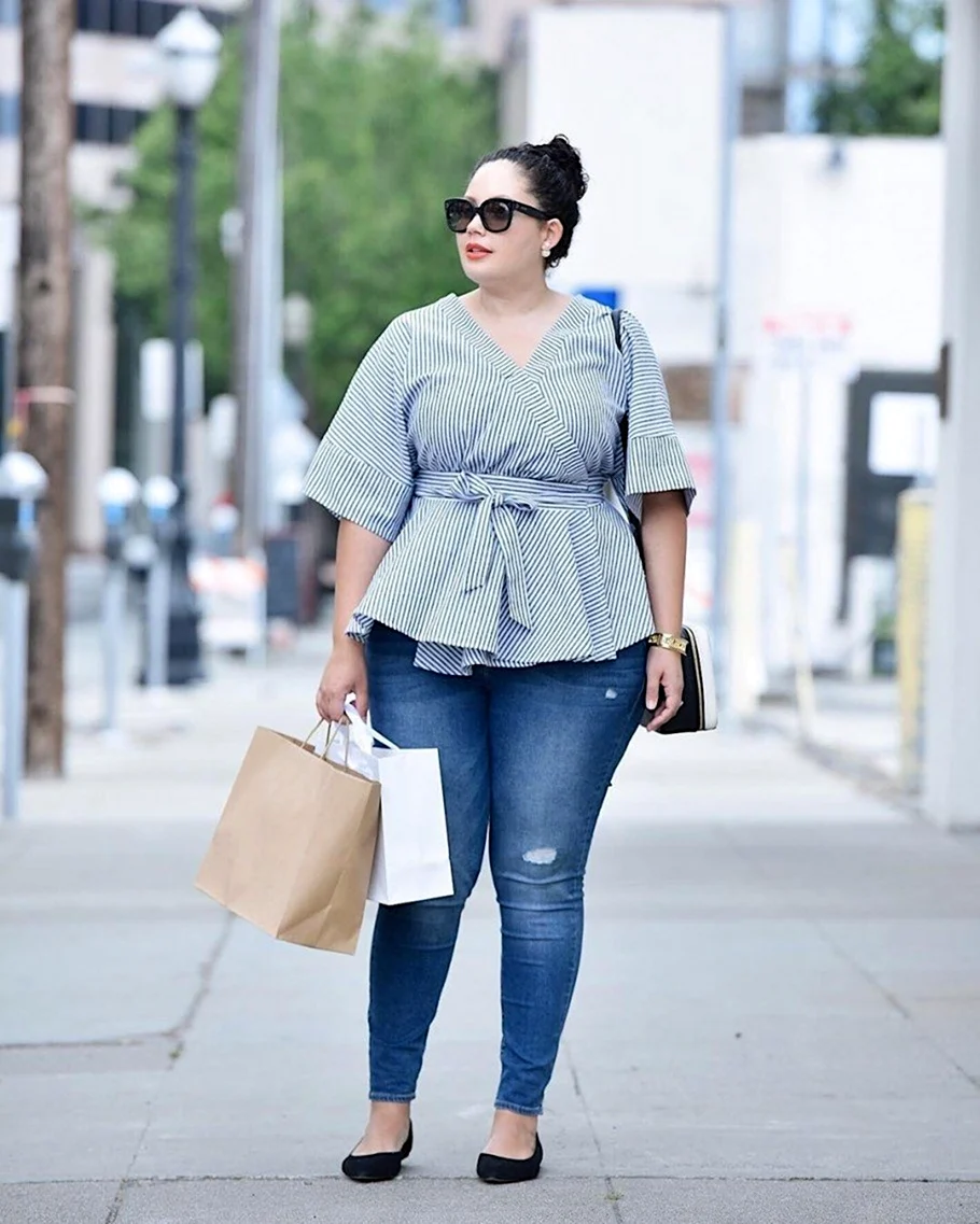 Стиль плюс сайз 2022