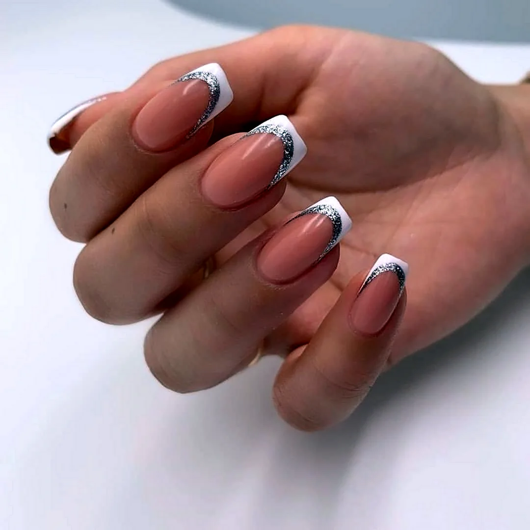 Френч маникюр