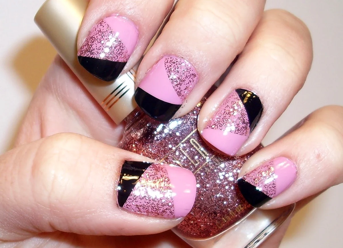 Маникюр с блёстками