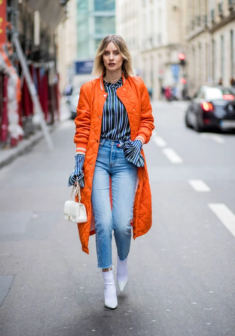 Сочетание оранжевого и голубого в одежде