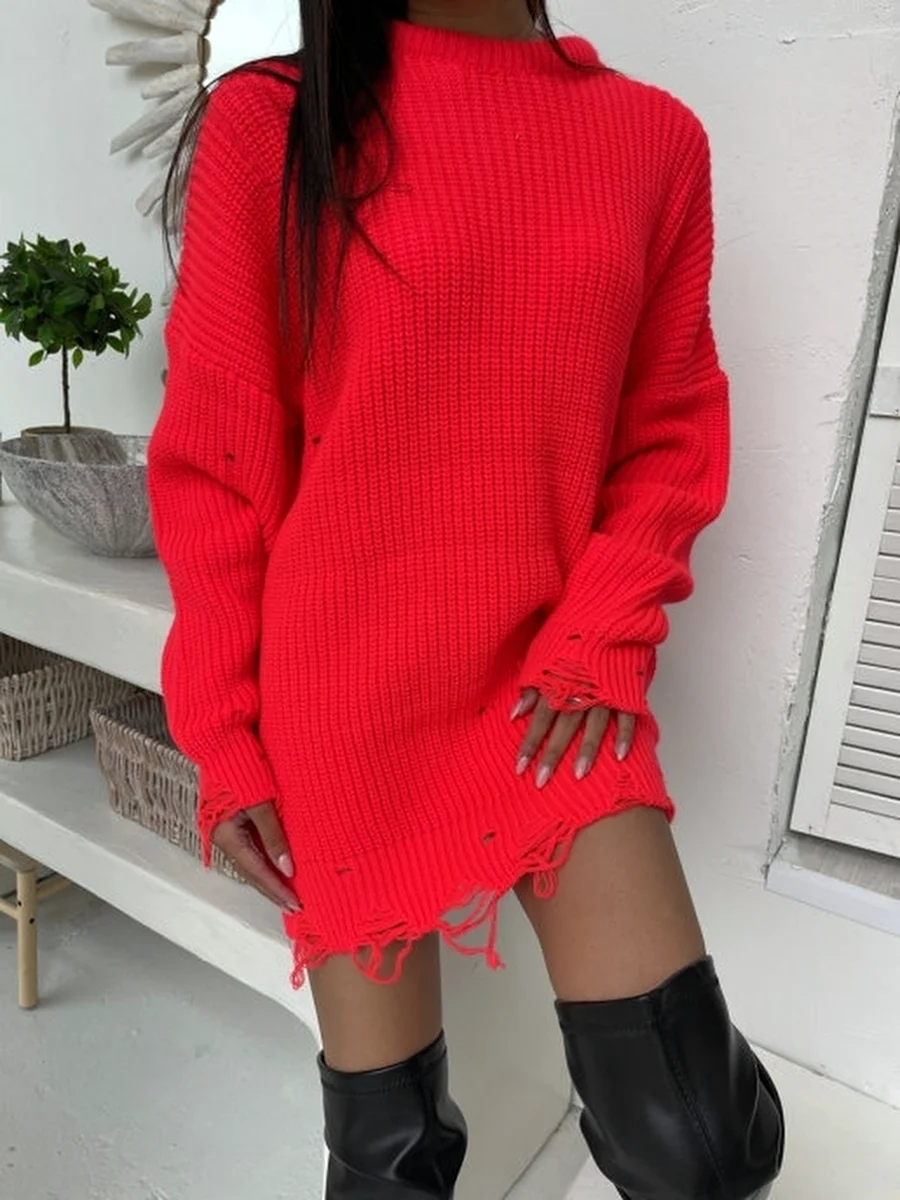 Красный длинный свитер