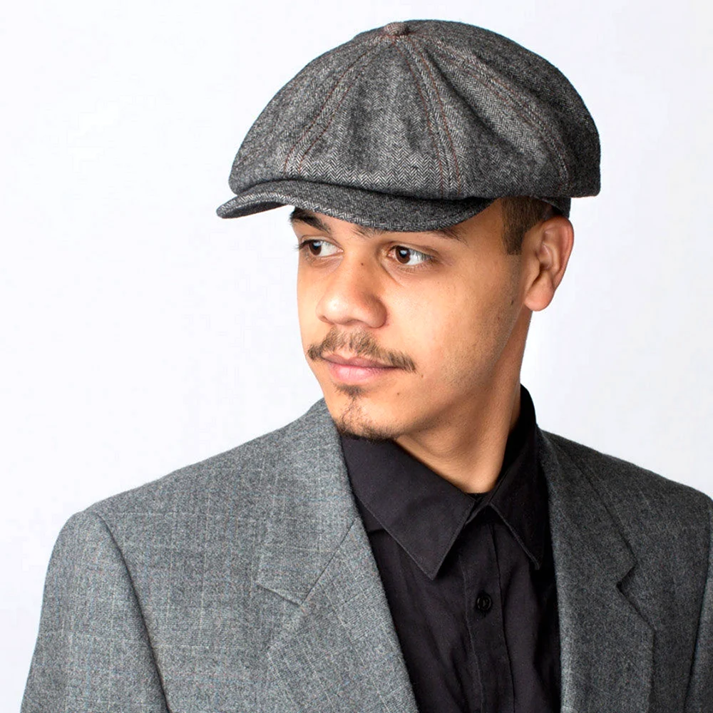 Колин Фаррелл кепка восьмиклинка