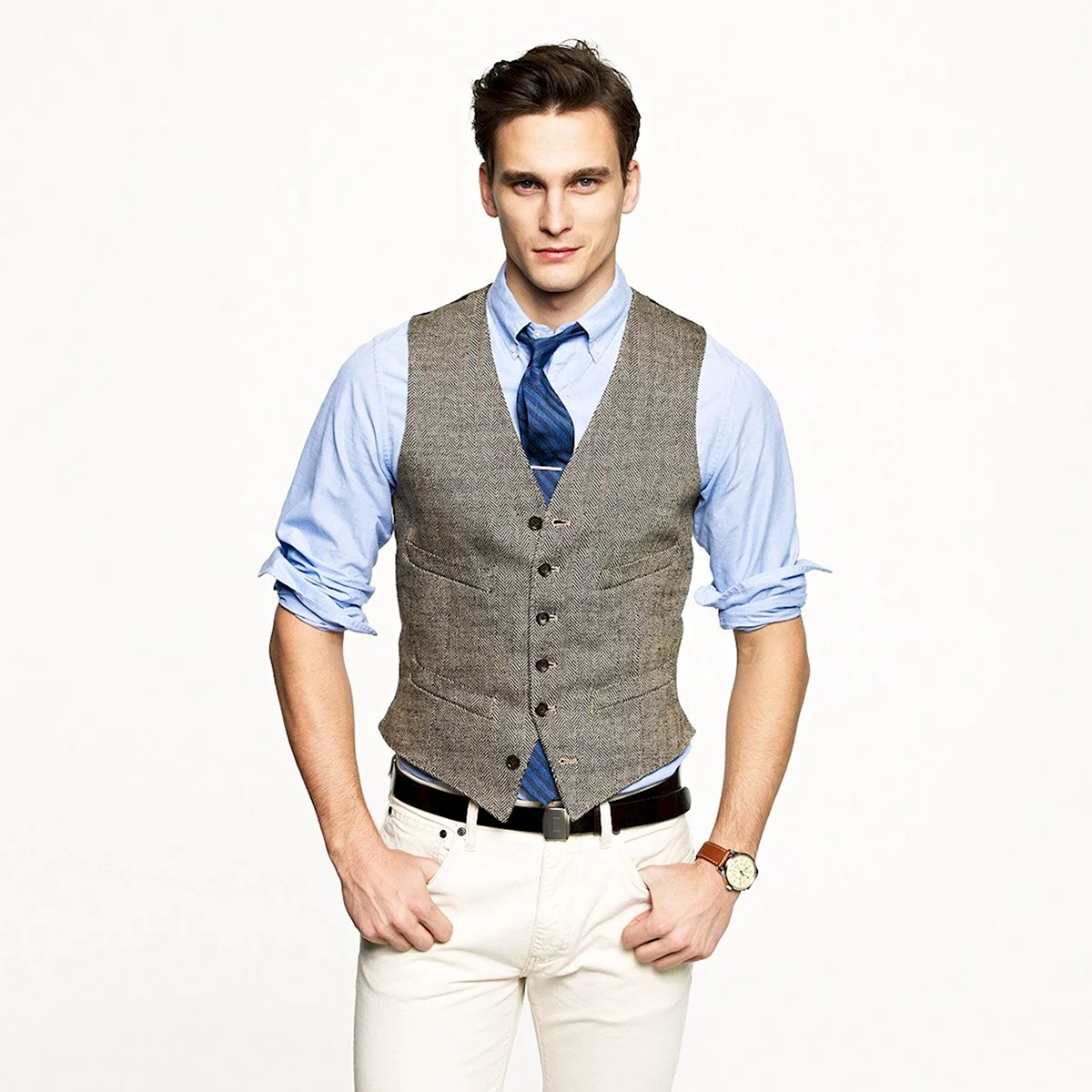 Рубашка с закатанными рукавами и жилетка