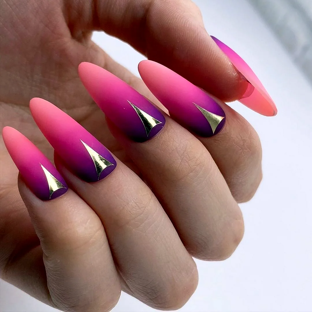 Маникюр 2021 градиент модный