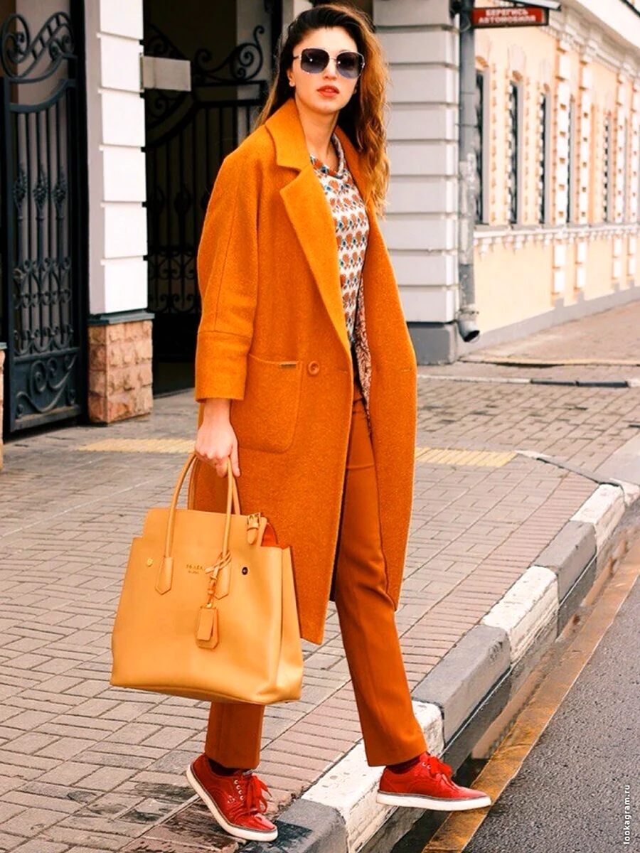 Стильный оранжевый образ