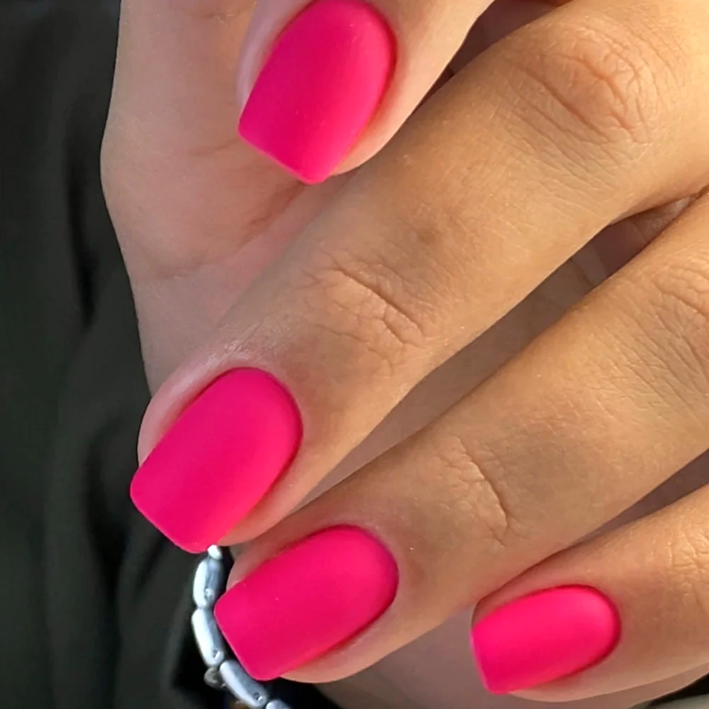 Гель лак фуксия