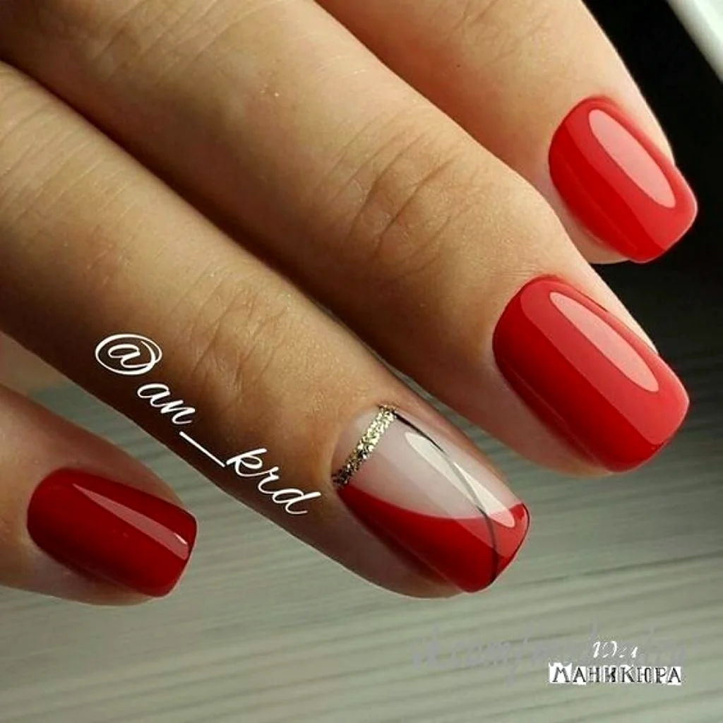 Алый маникюр с дизайном