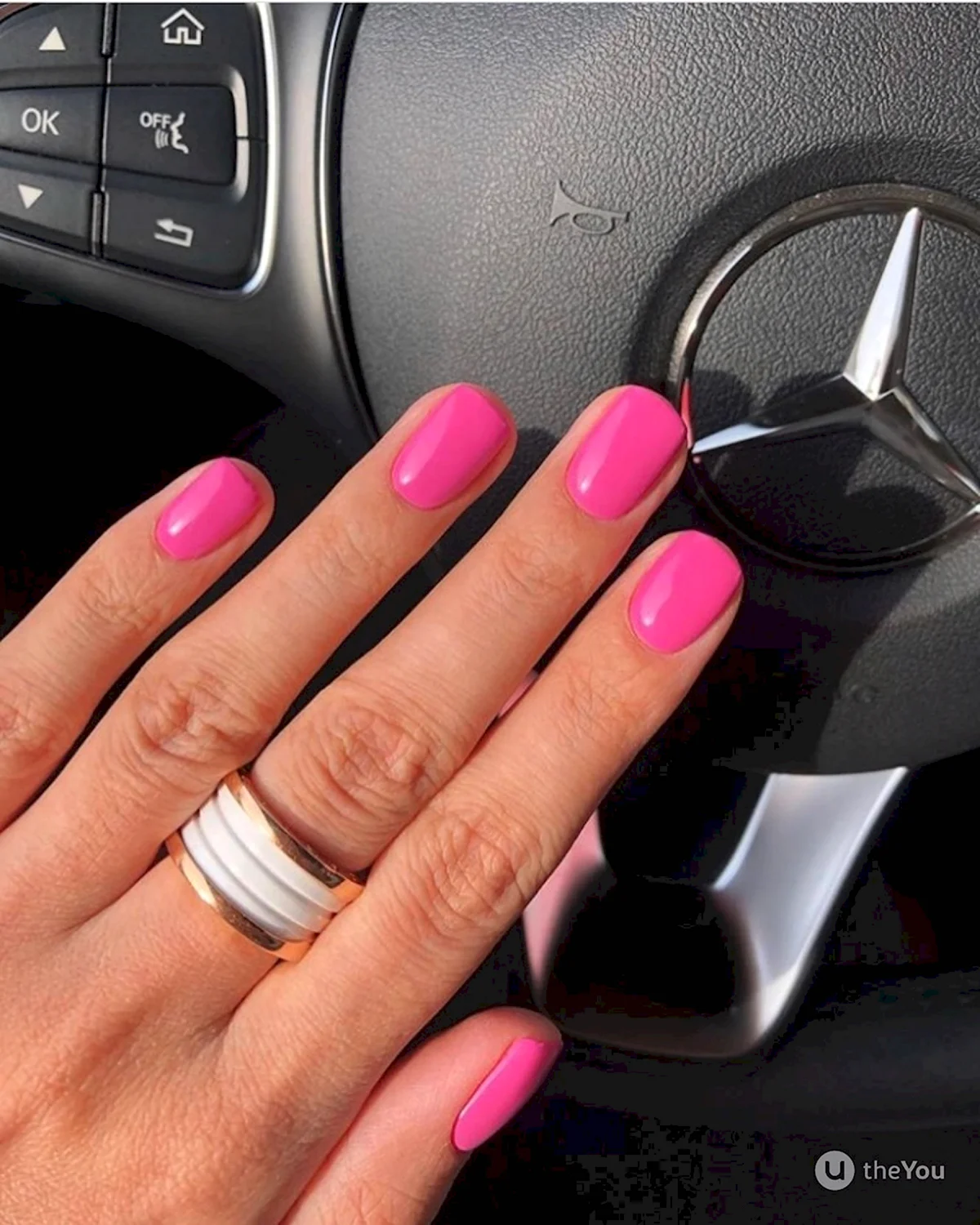 Маникюр на короткие ногти фуксия