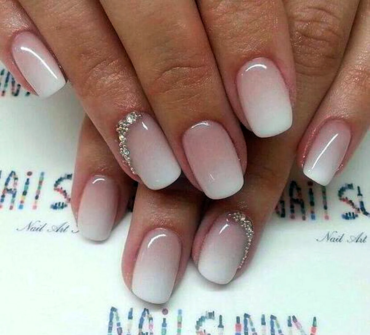 Френч нейл Санни