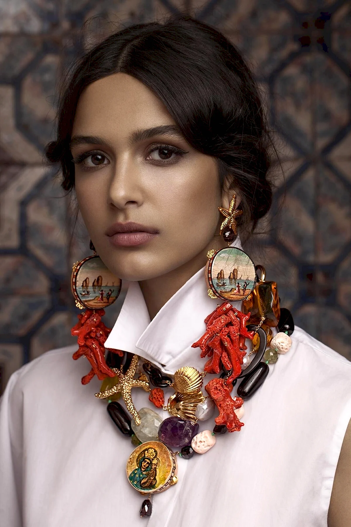 Женские украшения