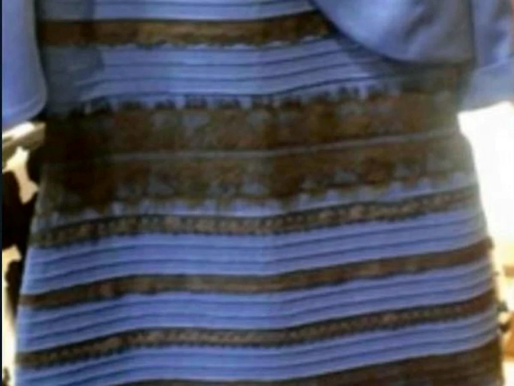 Платье непонятного цвета