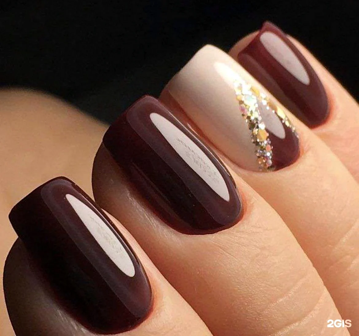 Коричневый маникюр