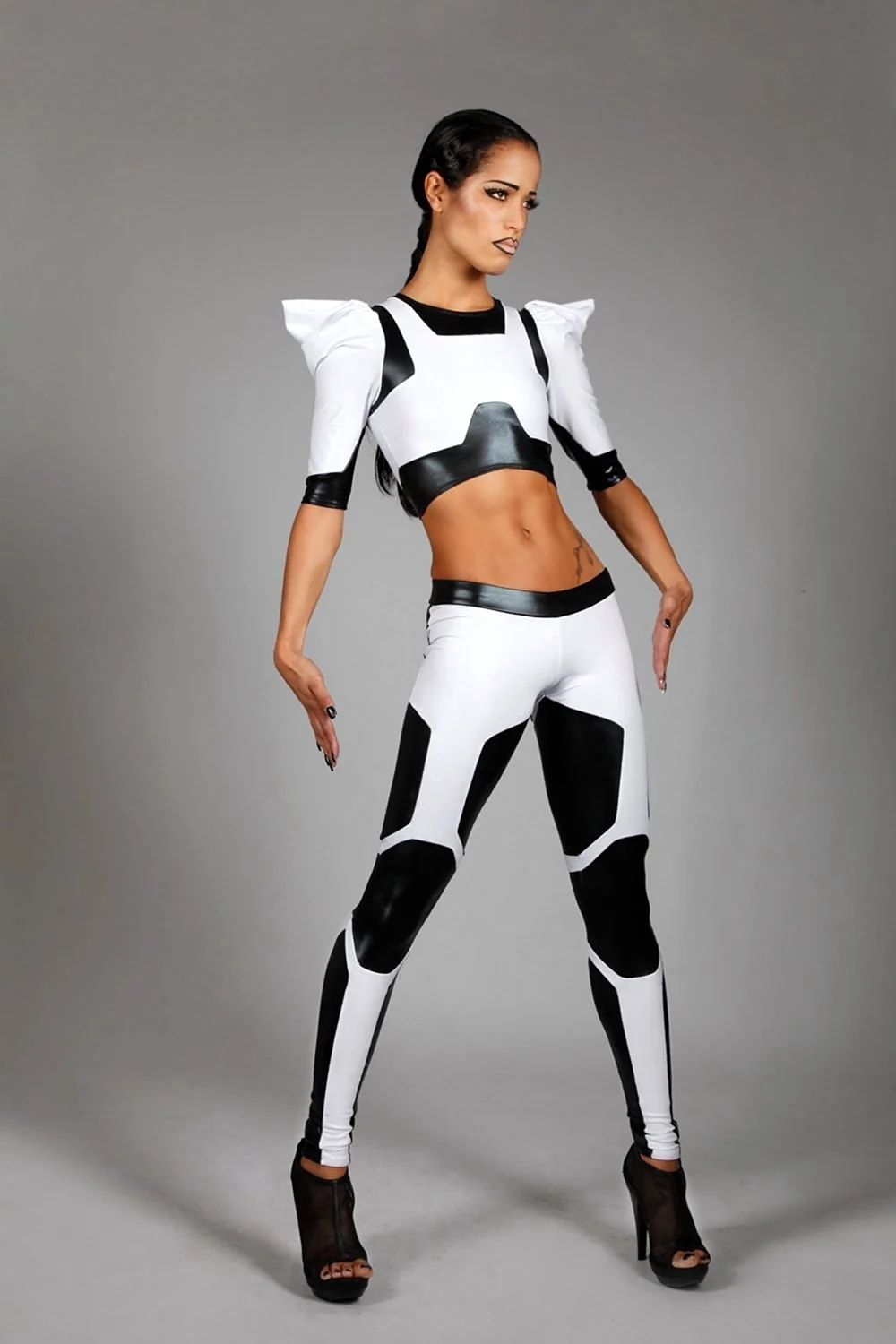 Футуристическая одежда