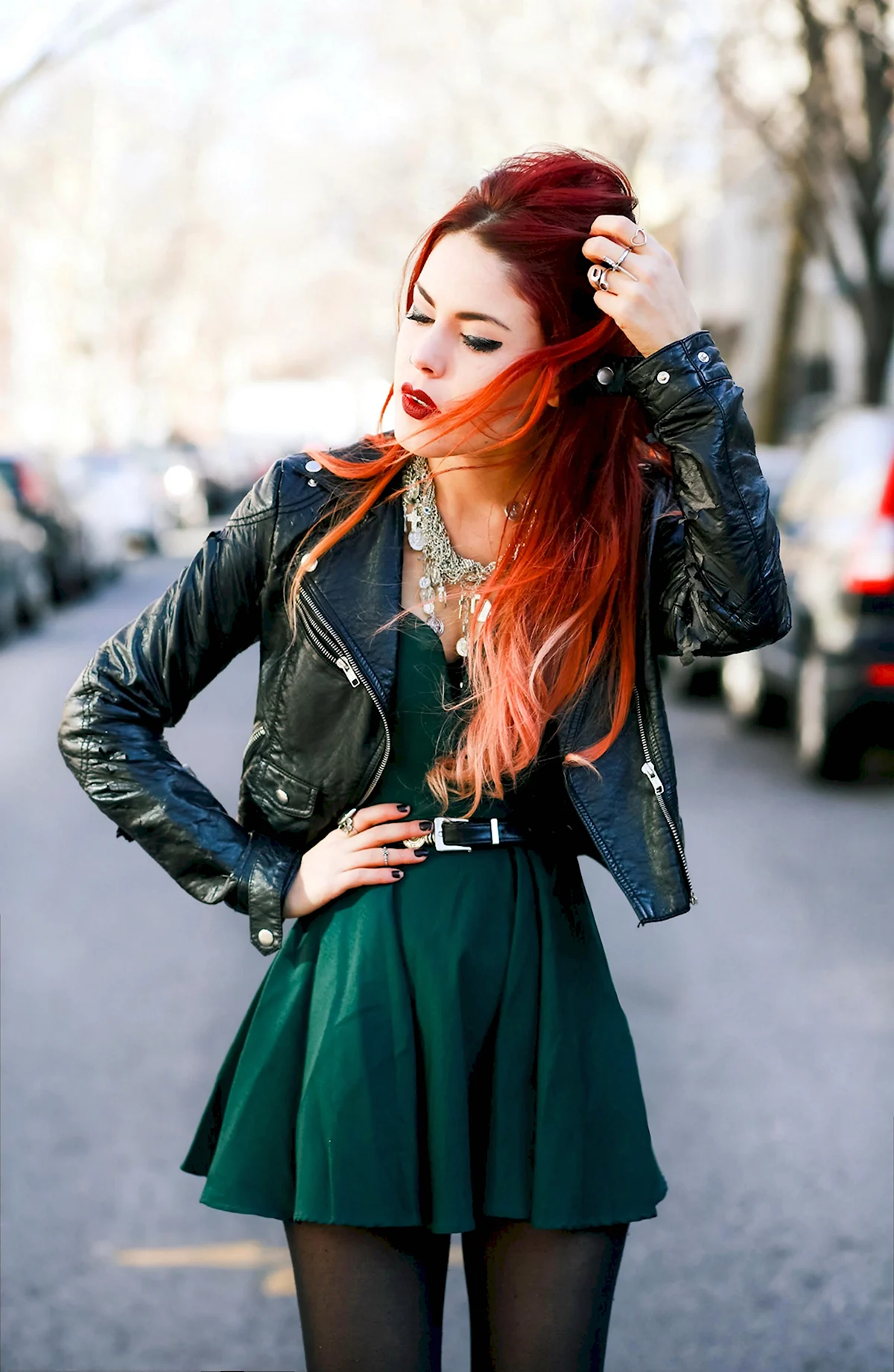 Луанна Перез в платье