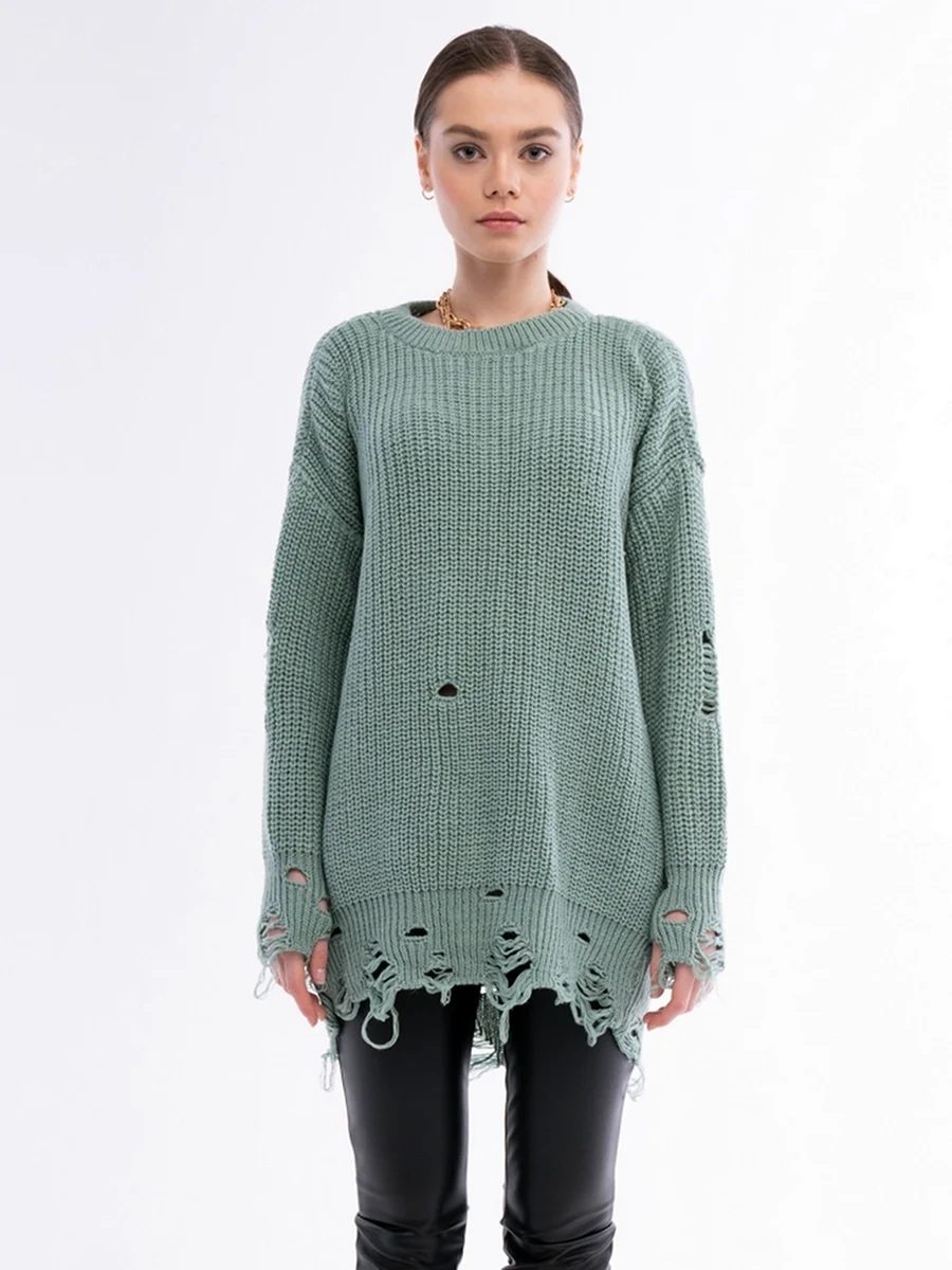 Рваный свитер