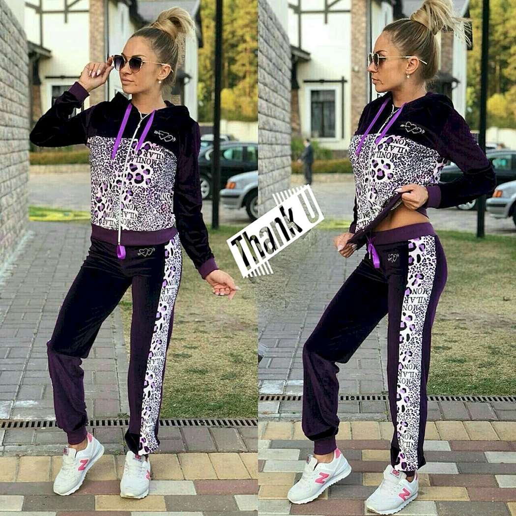 Спортивный костюм со стразами