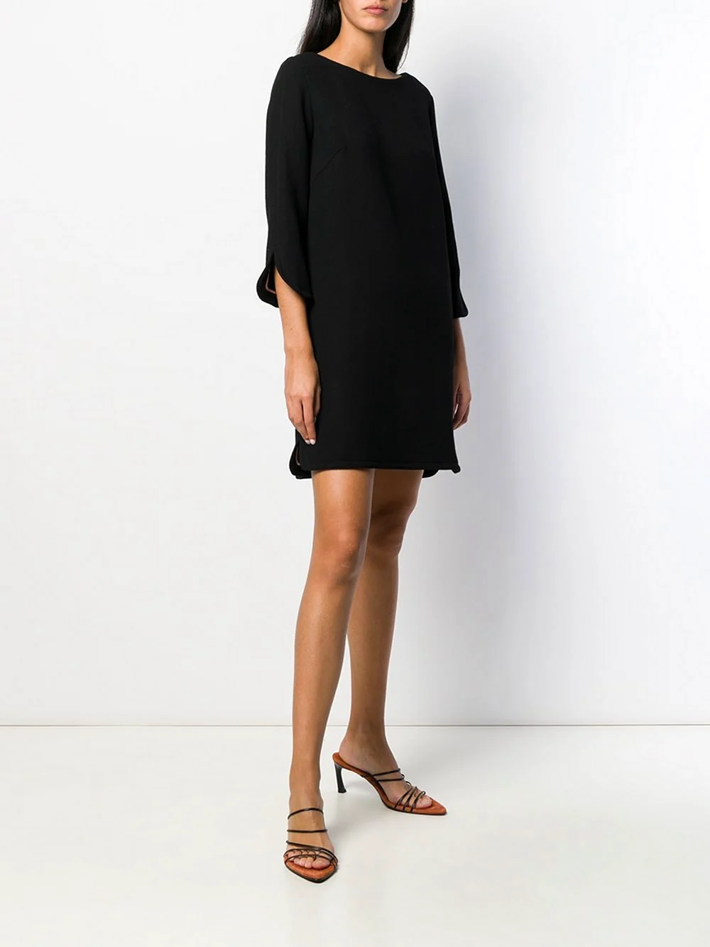 Вырез трапеция на платье