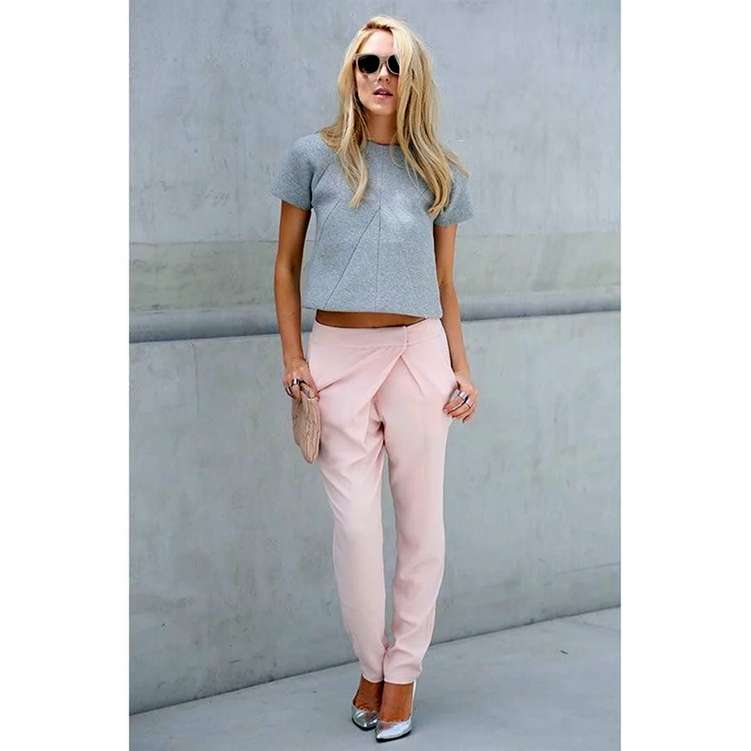 Бежево розовые брюки