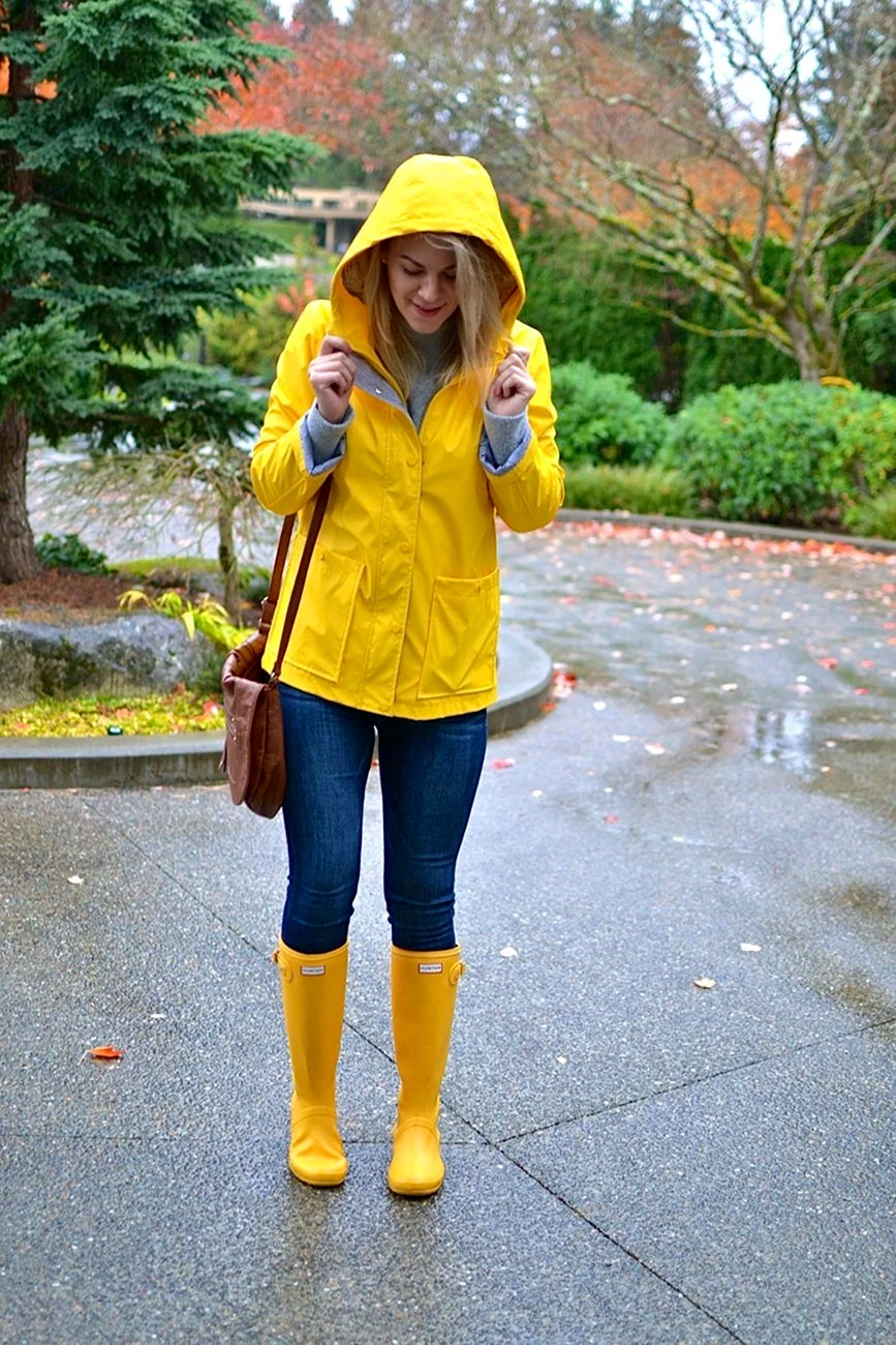 Образ с желтыми резиновыми сапогами