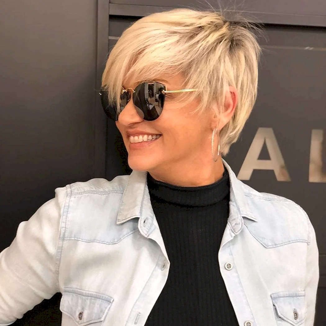 Стрижка Пикси Калманович