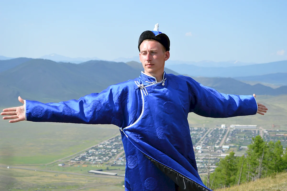 Национальный костюм Тыва тон тувинцев