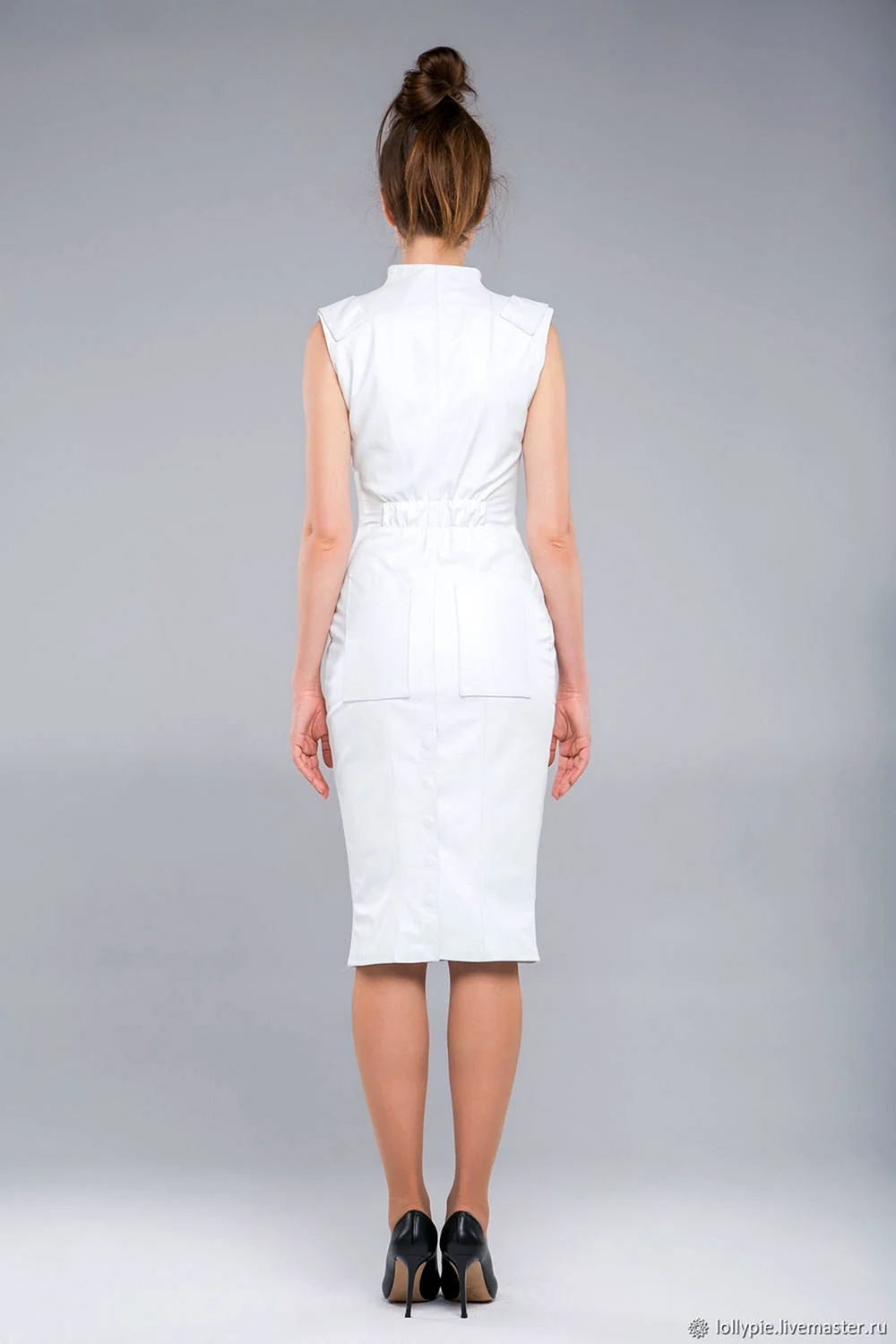 Одежда из белой кожи