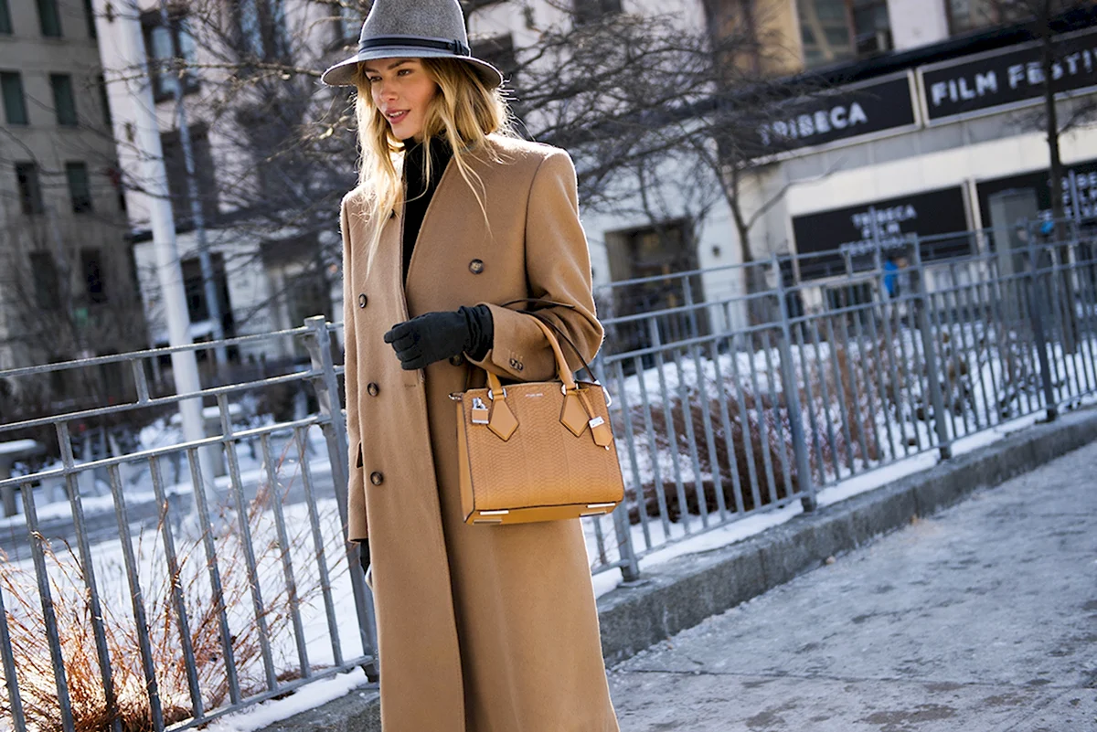 Пальто миди кэмел стрит стайл