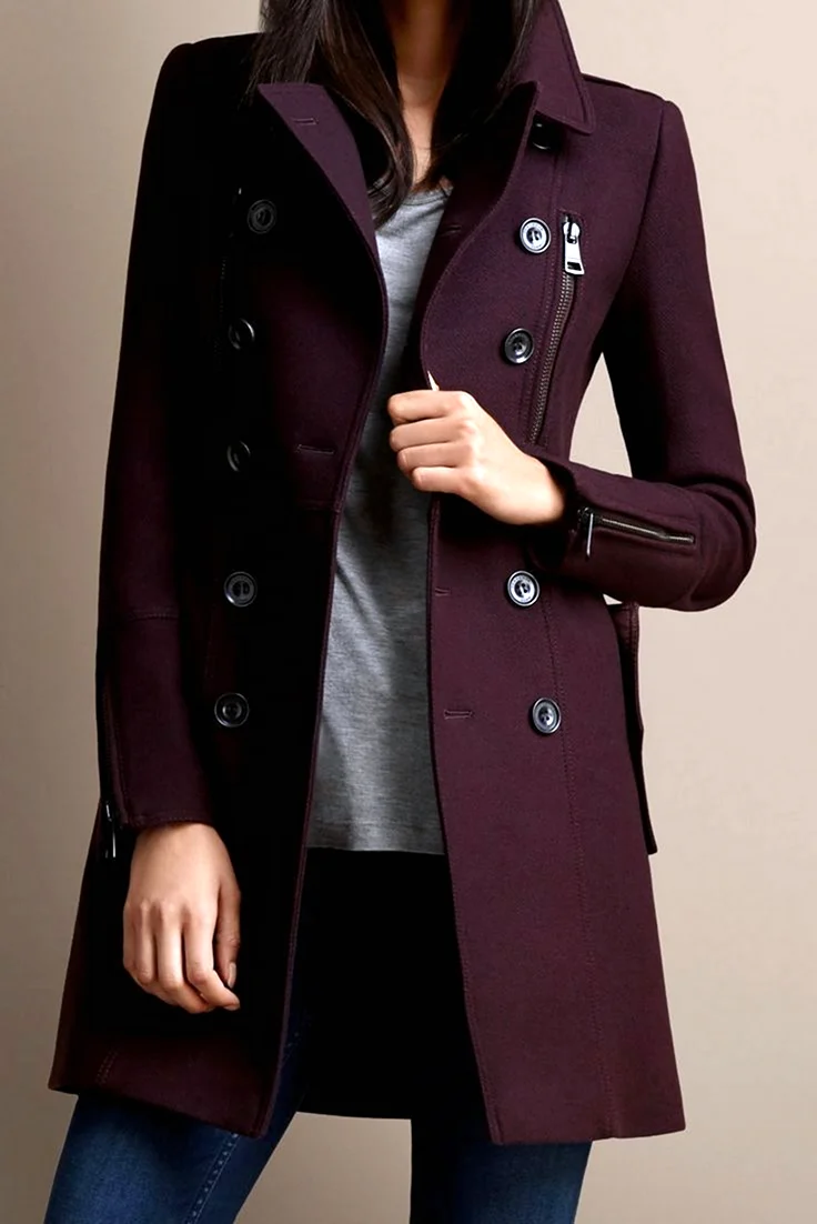 Бордовое пальто Burberry