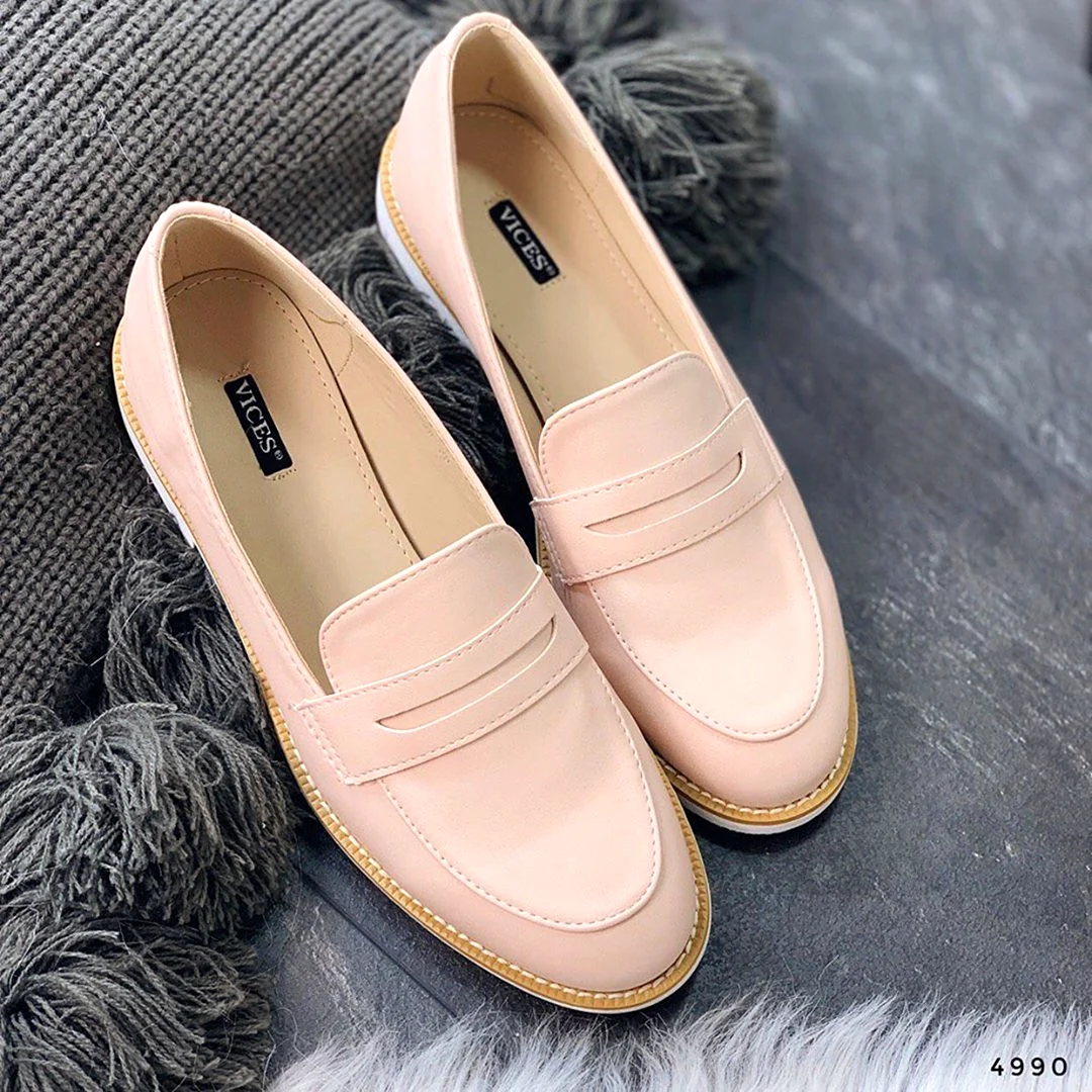 Пудровые лоферы