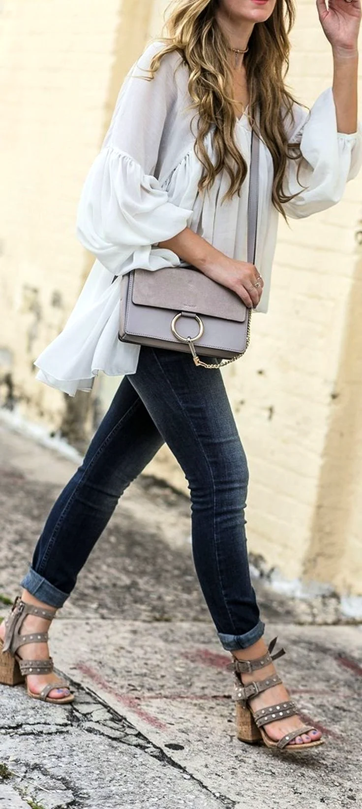 Образ с босоножками на толстом каблуке