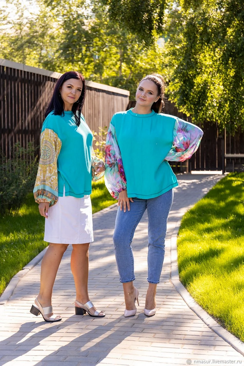 Бирюзовая блузка