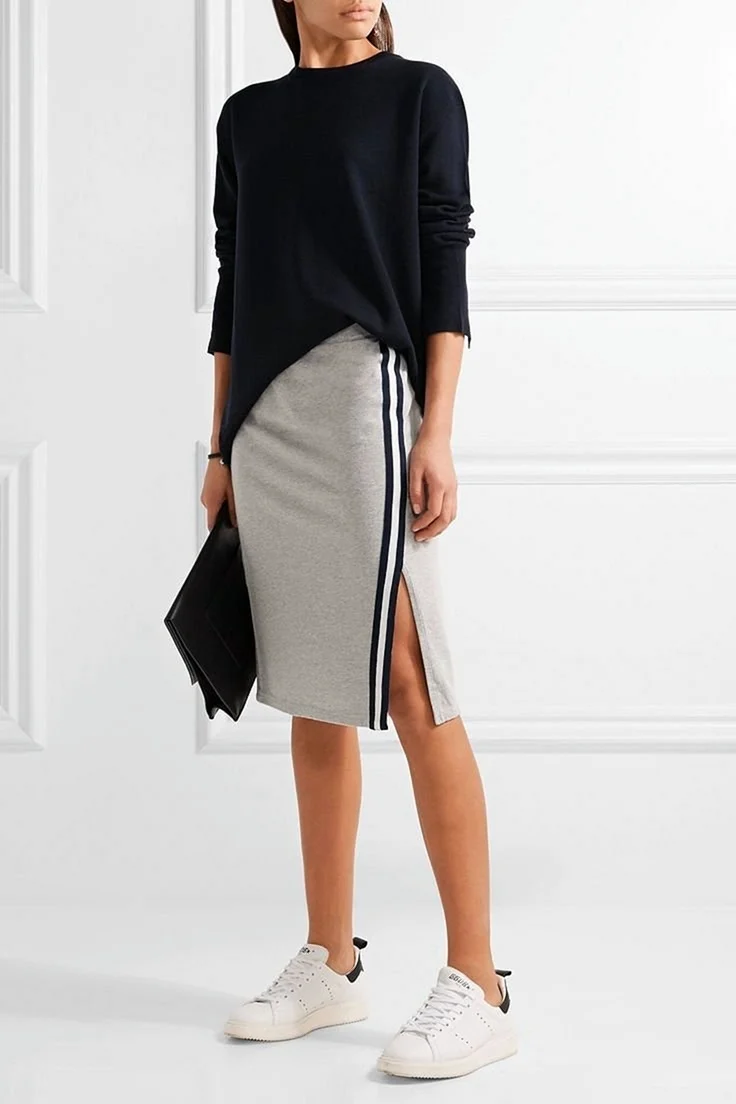 Юбка трикотажная с лампасами