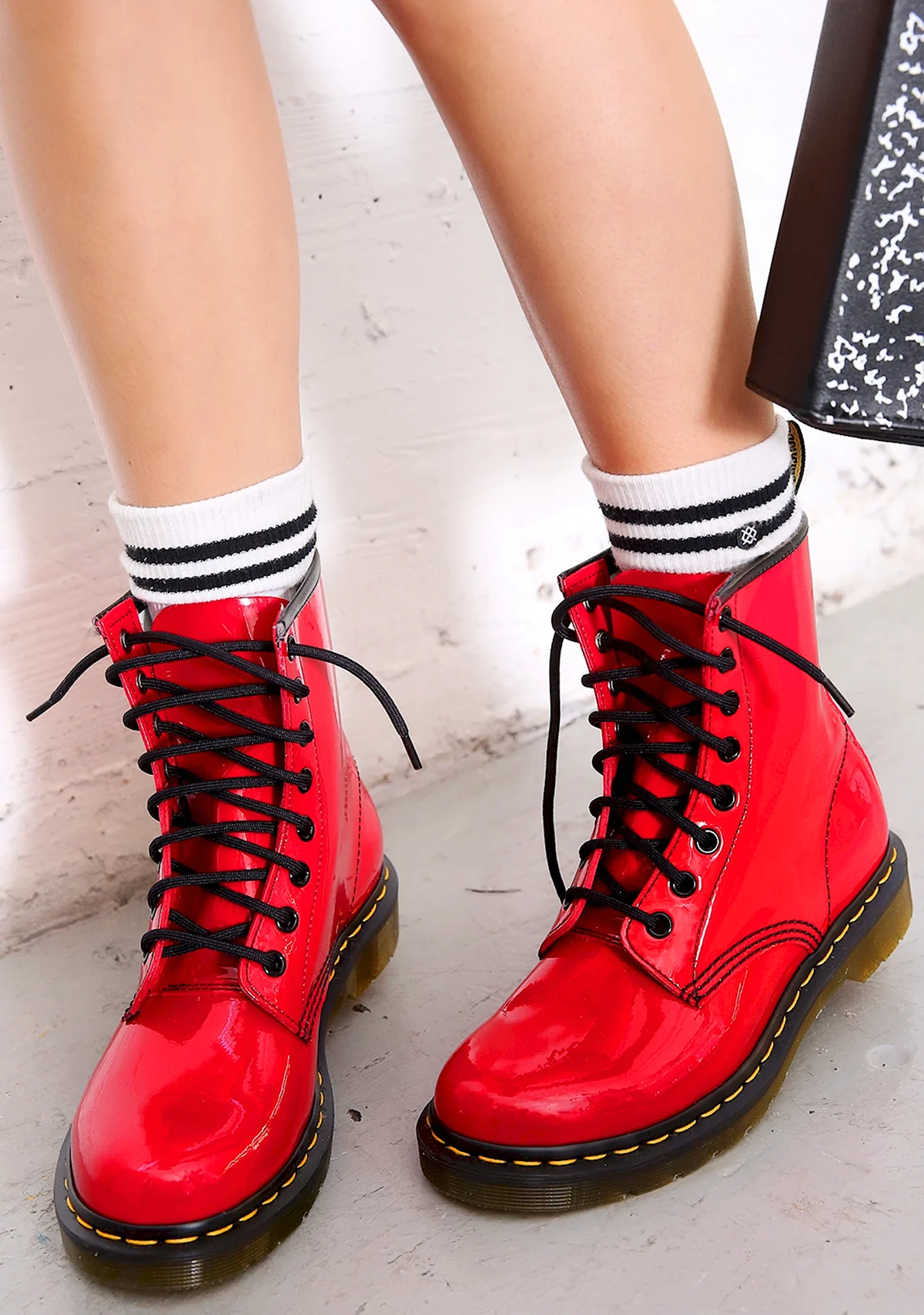 Доктор Мартинс лаковые ботинки красные