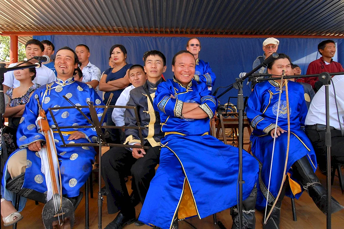 Тувинцы танцы фото
