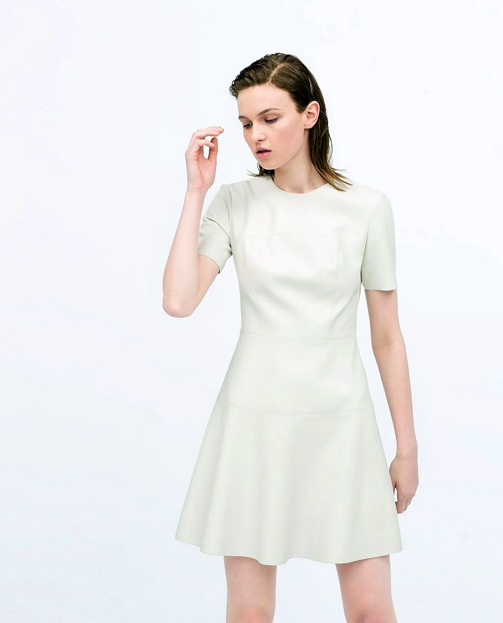 Белое кожаное платье Zara