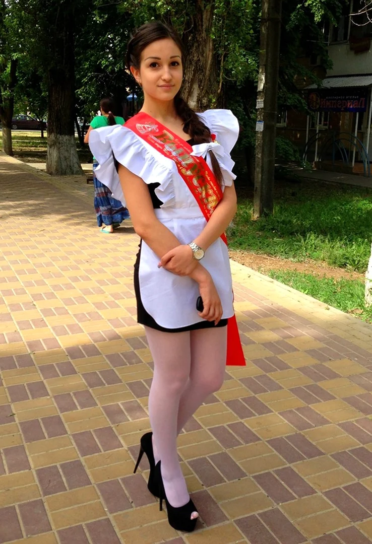 Выпускница короткой форме