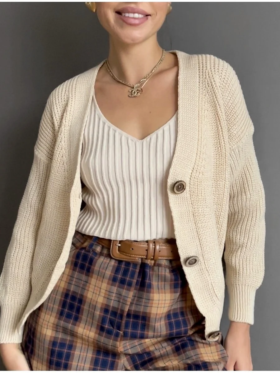 Кардиган на пуговицах женский