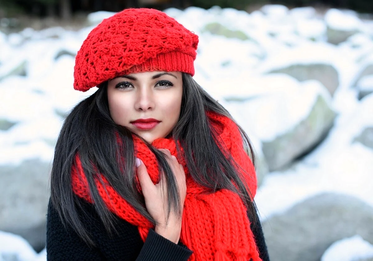 Девушка в шапке