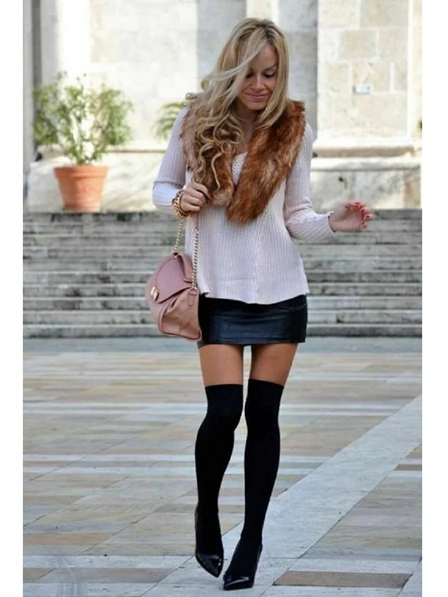 Девушки в гольфах