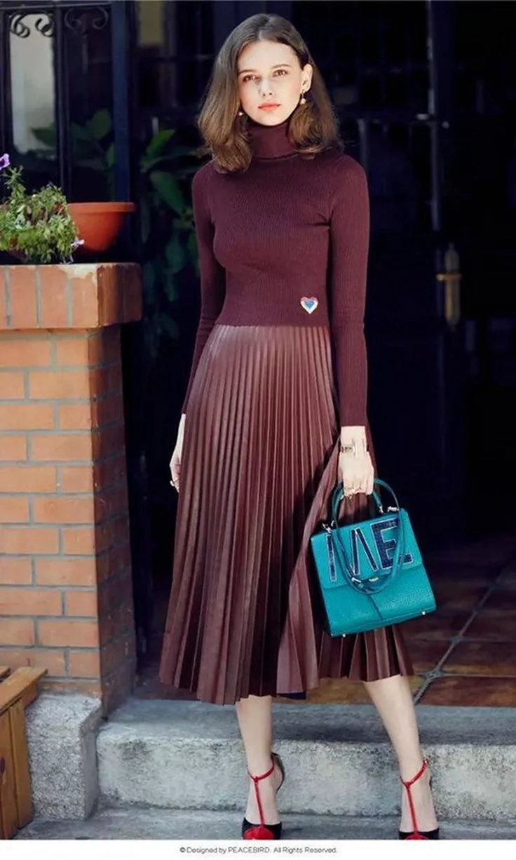 Плиссированная юбка с водолазкой