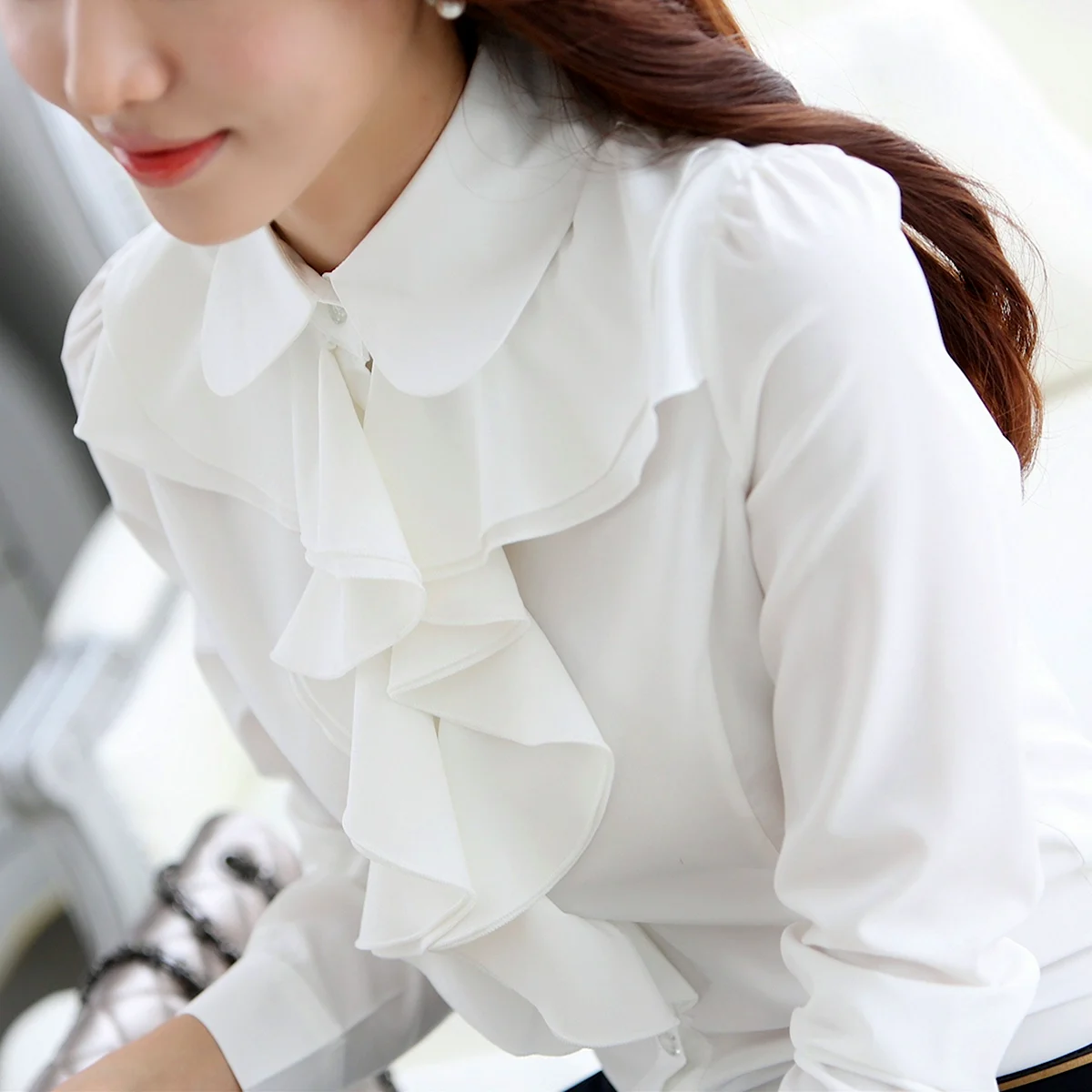 Белая блузка