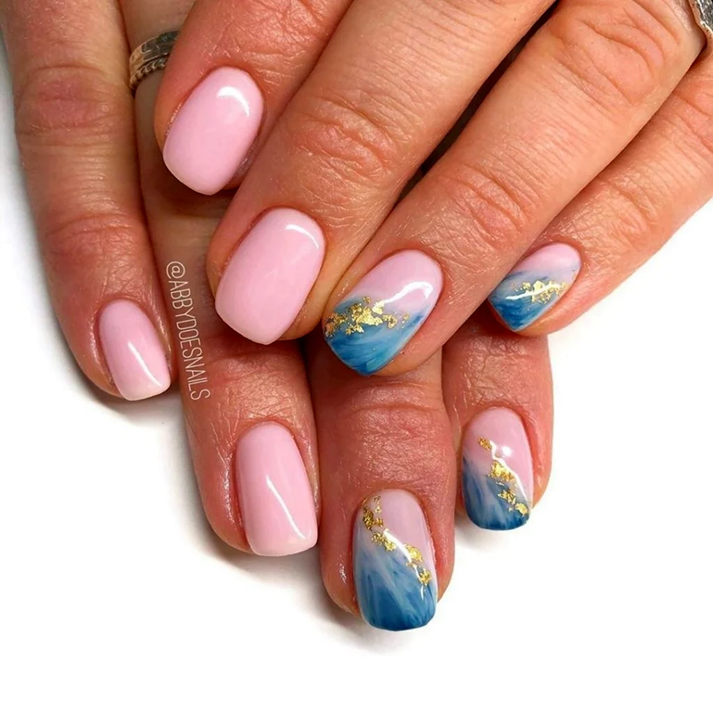 Маникюр на море на короткие ногти