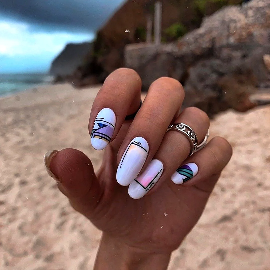 Пляжный маникюр