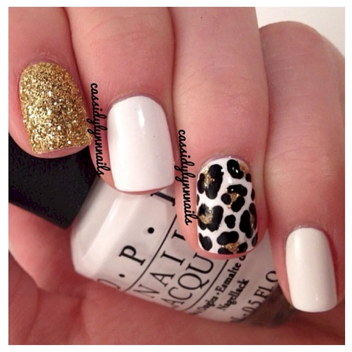 Маникюр белый с леопардом