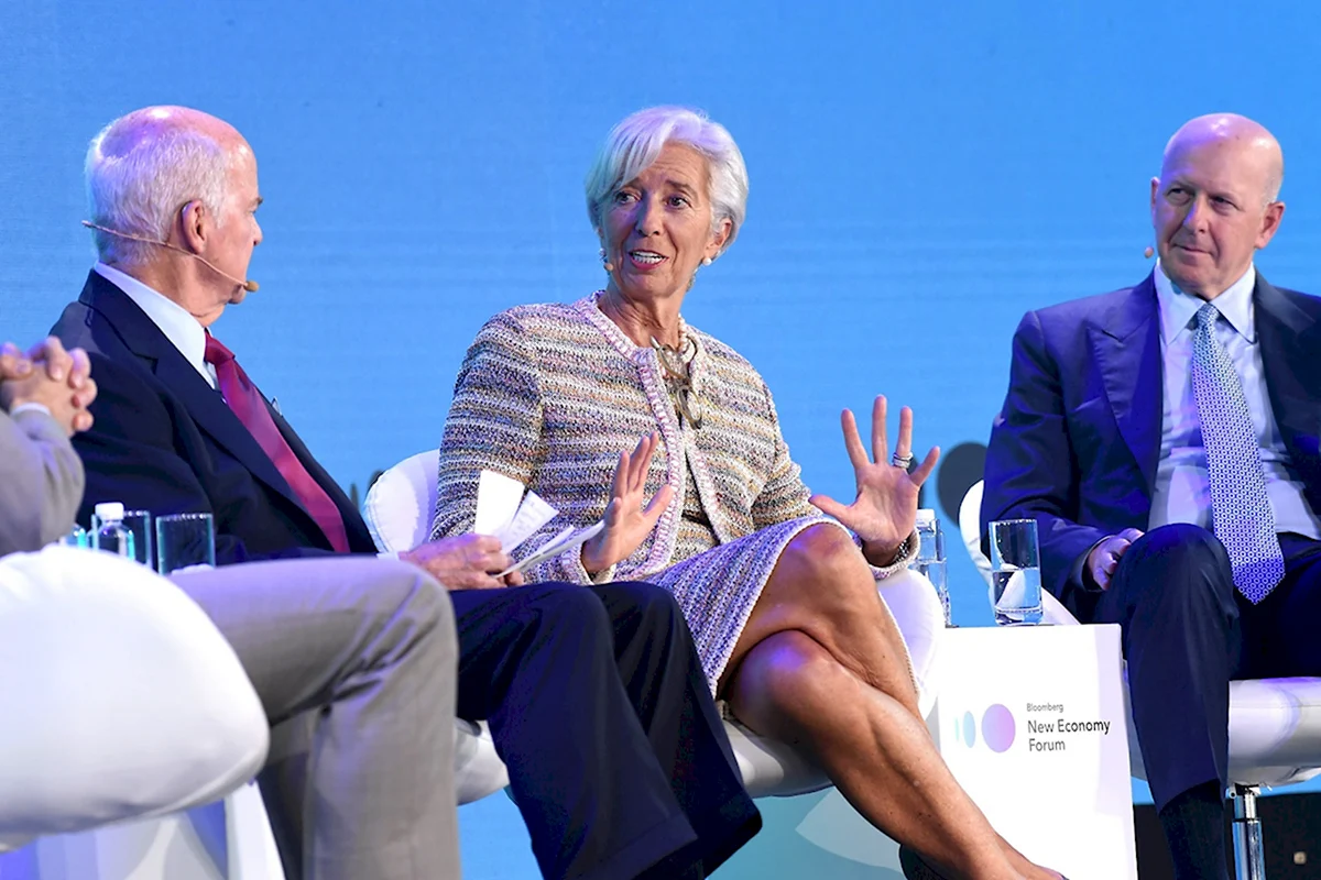 Кристин Лагард ножки