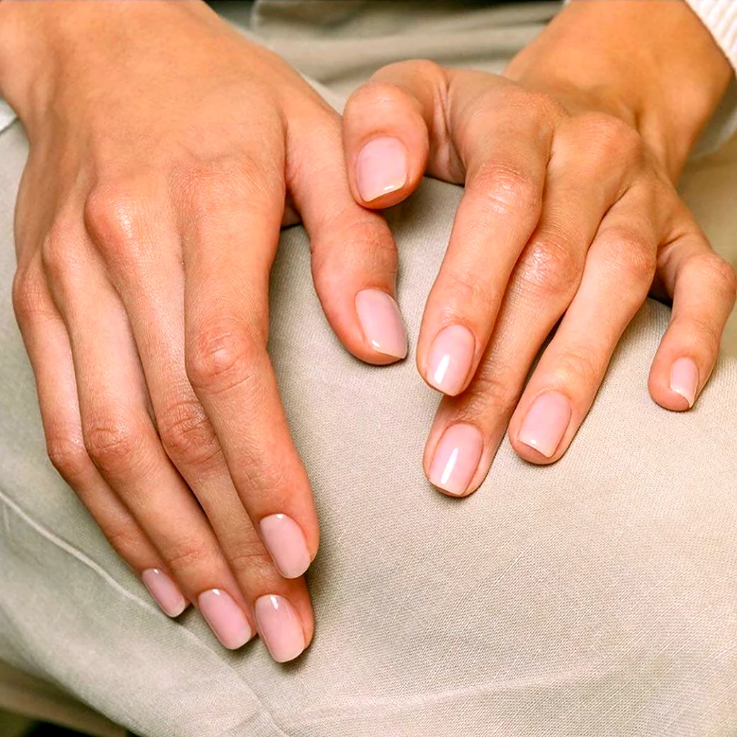 Натуральный маникюр